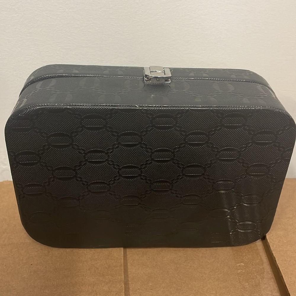 New Luxe faux leather luxury pink velvet interior compact jewelry box organizer - Picture 5 of 5